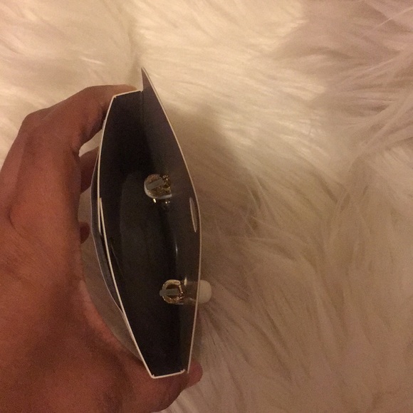 ๐๐๐ผ๐๐ผ SOLD ๐๐ผZARA FLOWER AND HOOP earrings - Picture 3 of 4